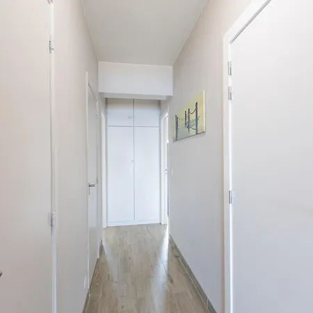 Apartment Modern With Frontal Sea-view